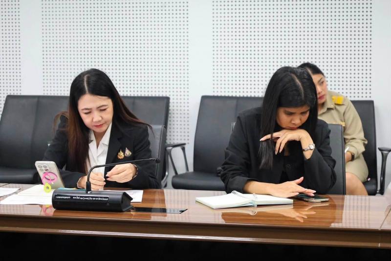 นางสาวสุนีย์ ศรีส�