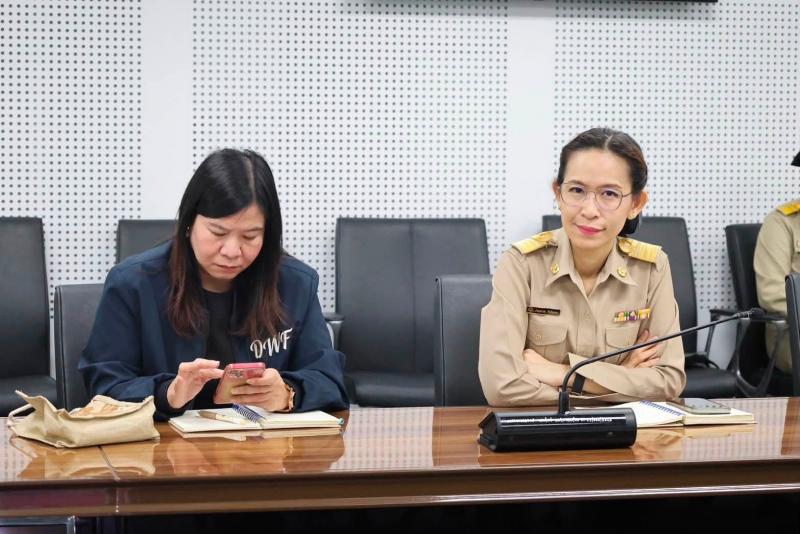 นางสาวสุนีย์ ศรีส�