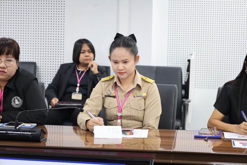 นางสาวสุนีย์ ศรีส�