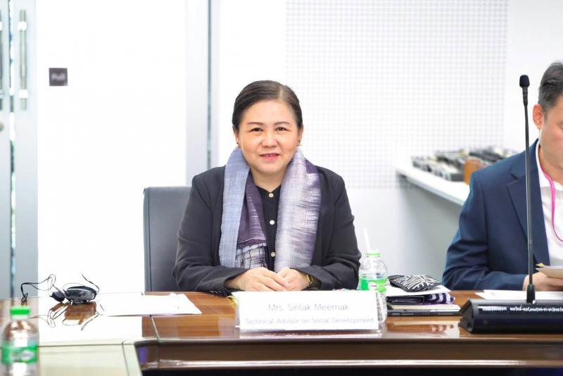 นางสาวสุนีย์ ศรีส�