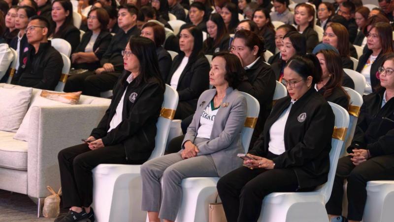 ปลัด พม. เป็นประธา�