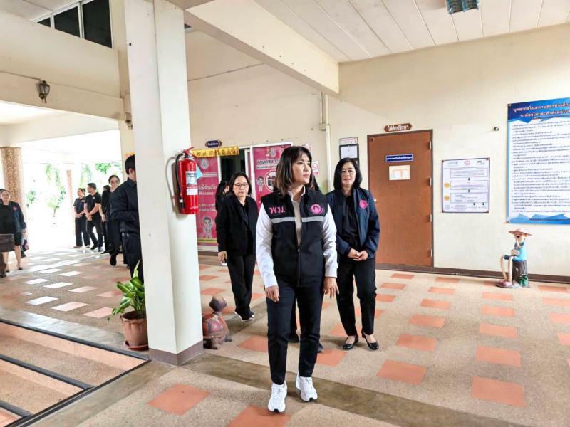 นางสาวชวนชม จันทะ�