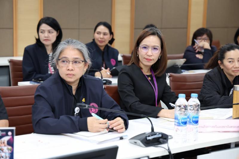 ปลัด พม. เป็นประธา�