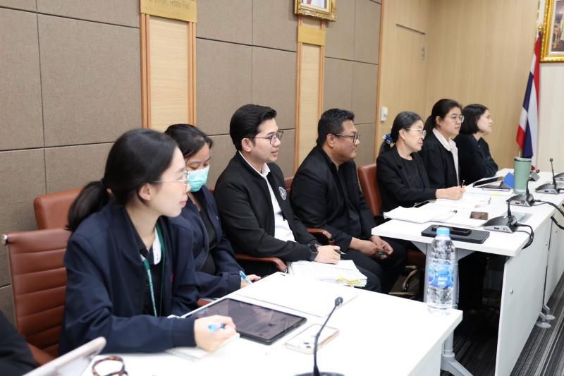 ปลัด พม. เป็นประธา�