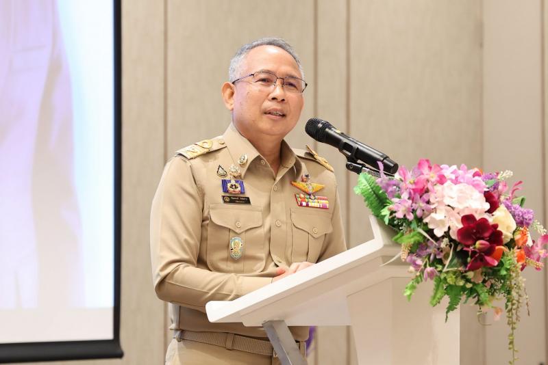 ปลัด พม. เป็นประธา�