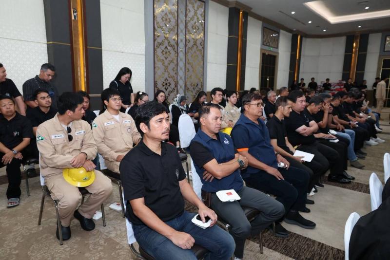"นิกร โสมกลาง" ร