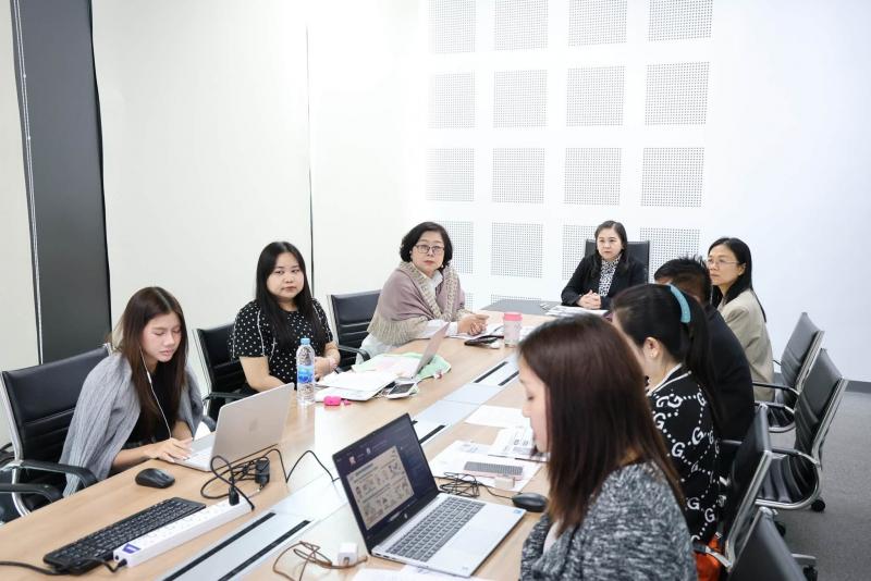 นางศิริลักษณ์ มีม�