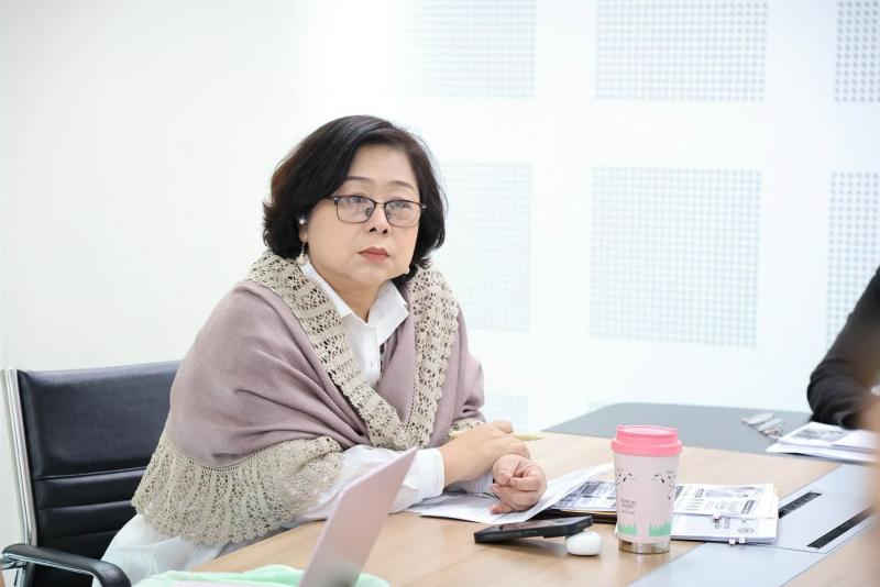 นางศิริลักษณ์ มีม�