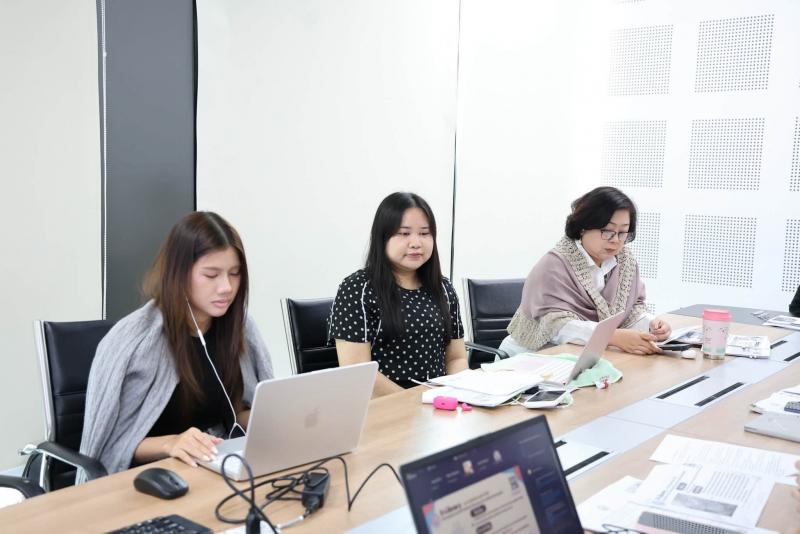 นางศิริลักษณ์ มีม�