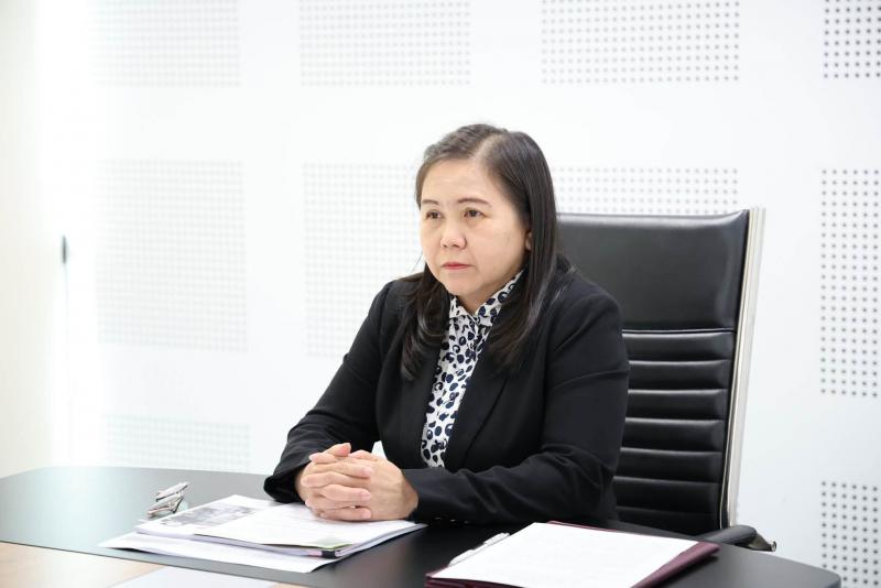 นางศิริลักษณ์ มีม�