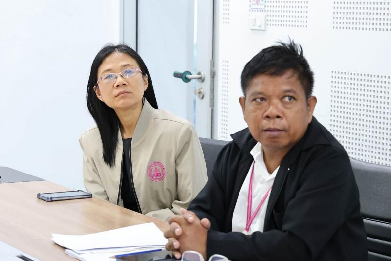 นางศิริลักษณ์ มีม�