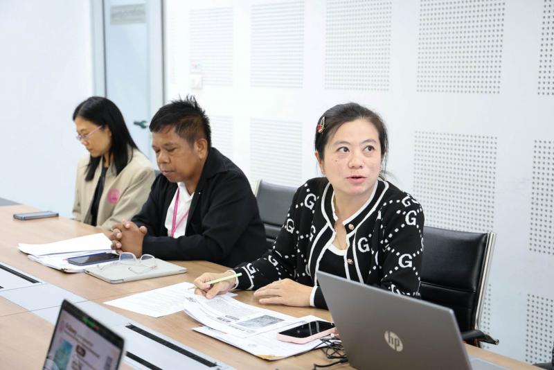 นางศิริลักษณ์ มีม�