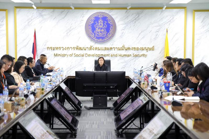 นางสาวสุนีย์ ศรีส�