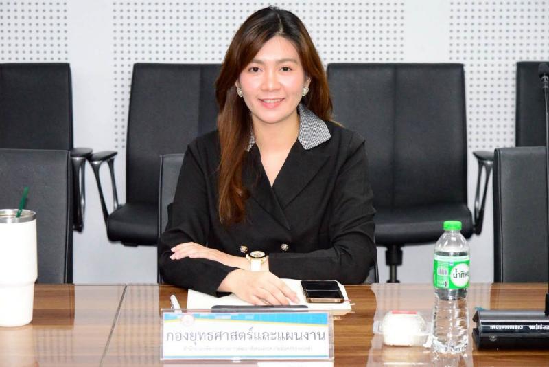 นางสาวสุนีย์ ศรีส�