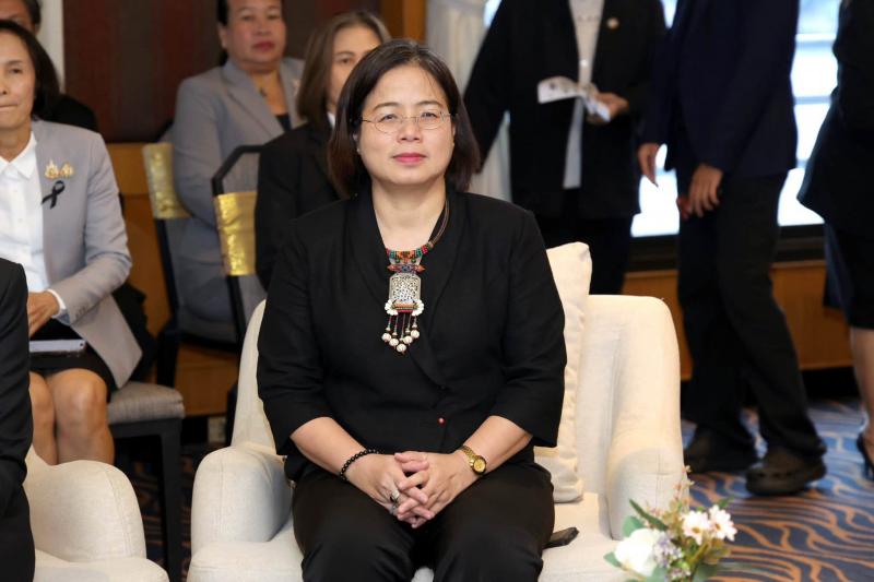 ปลัด พม. เป็นประธา�