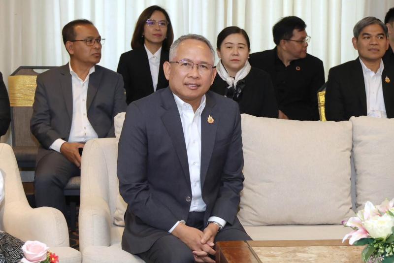 ปลัด พม. เป็นประธา�