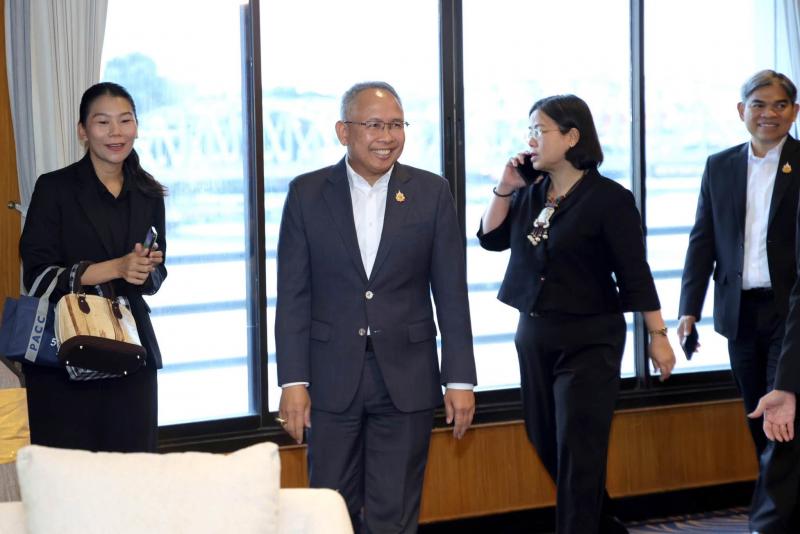 ปลัด พม. เป็นประธา�