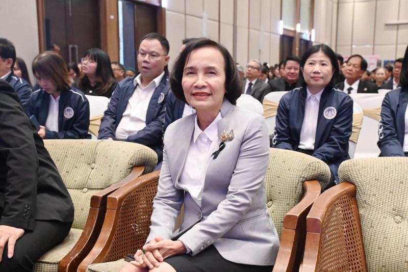 นางวาสนา ทองจันทร�