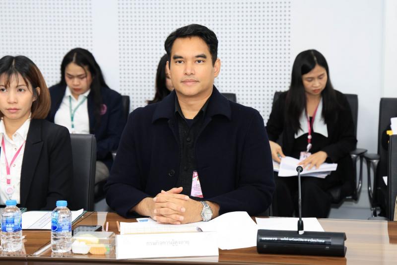 นางเตือนใจ คงสมบั�