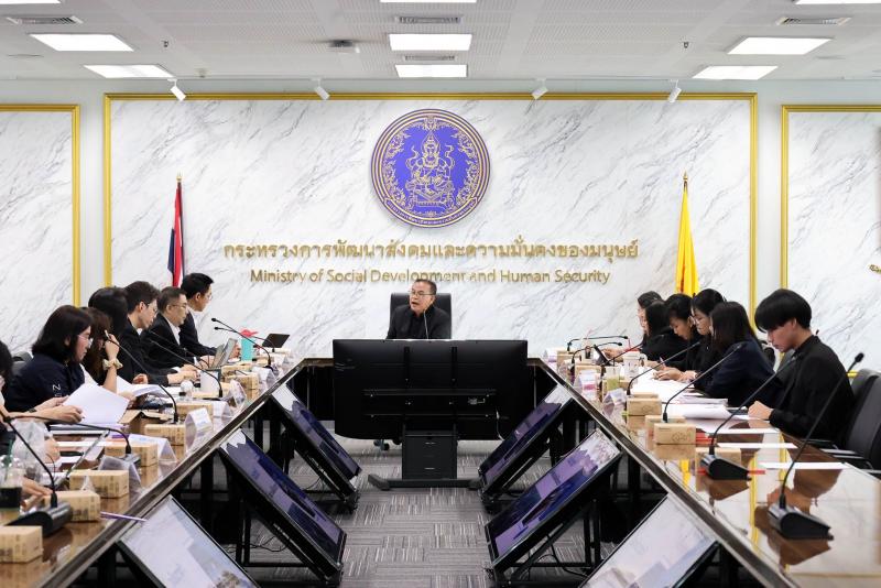 นายอุเทน ชนะกุล ผู