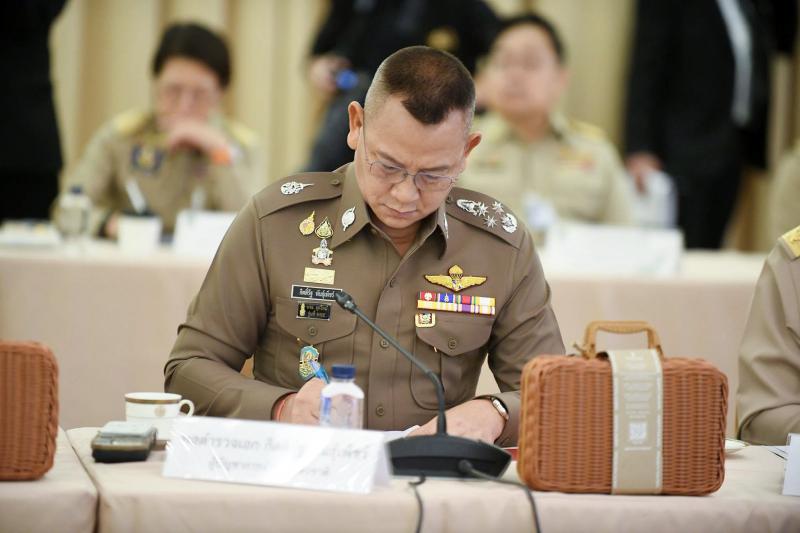 นายอนุทิน ชาญวีรก�