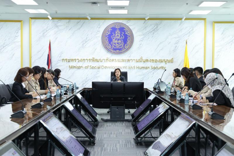 นางสาวสุนีย์ ศรีส�