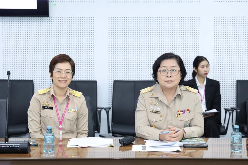 นางสาวสุนีย์ ศรีส�