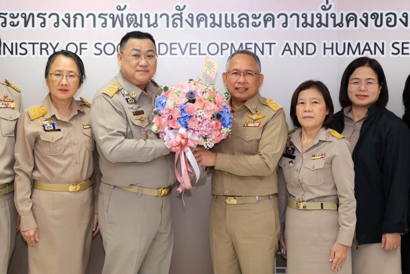 ร่วมแสดงความยินด�