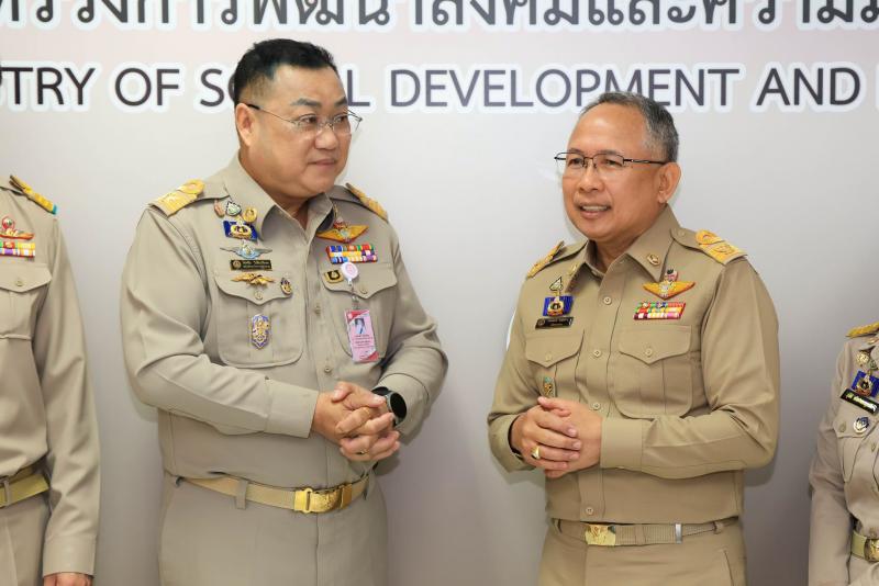 ร่วมแสดงความยินด�