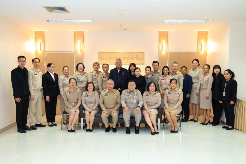 ร่วมแสดงความยินด�