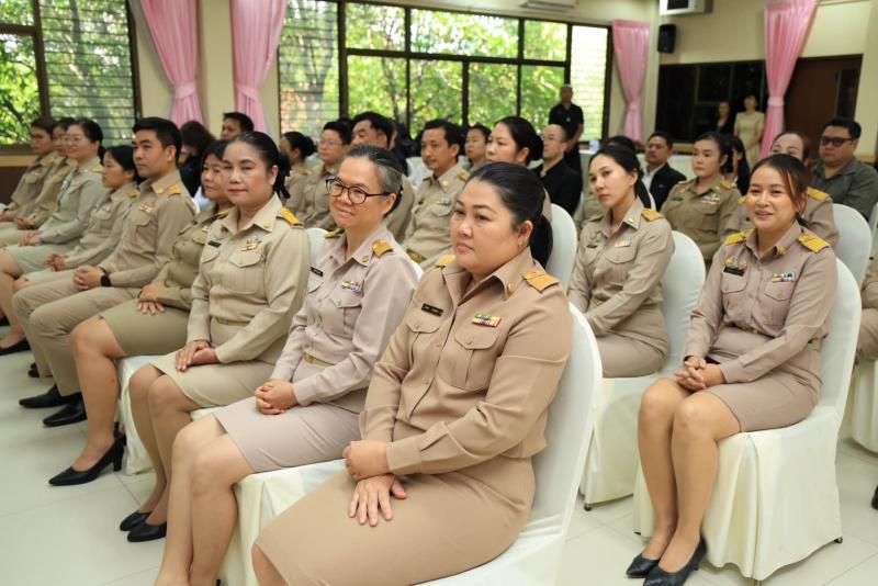 (ปลัด พม.) เป็นประธา