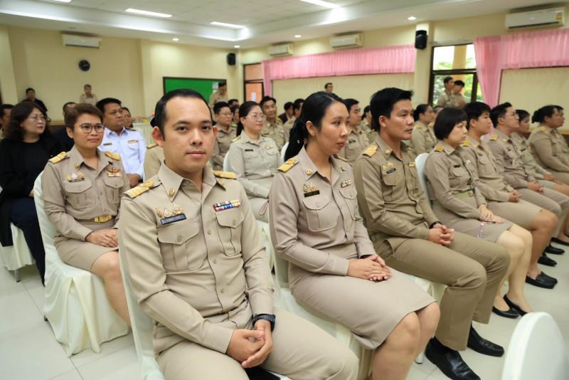 (ปลัด พม.) เป็นประธา