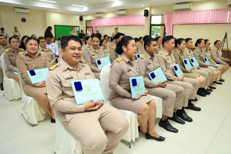 (ปลัด พม.) เป็นประธา