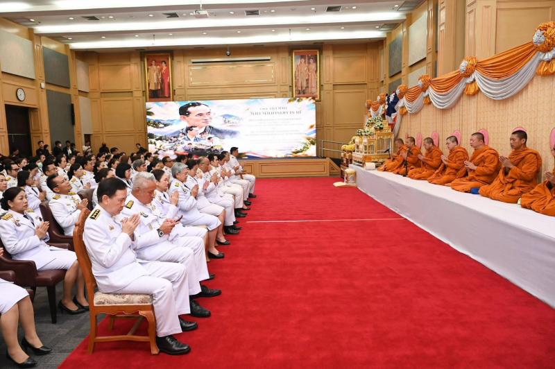 รมว.นิกร โสมกลาง น�