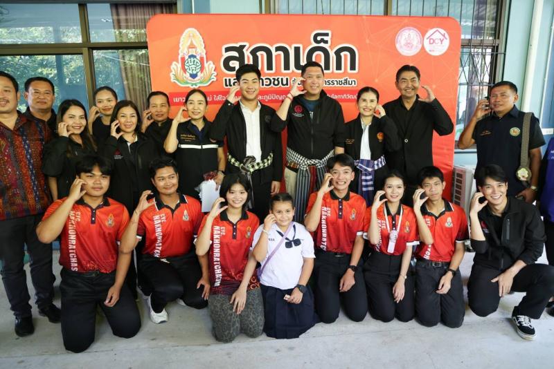 "รัฐมนตรีนิกร" �