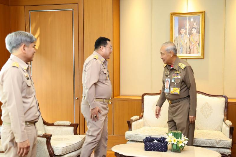 ปลัด พม. พร้อมคณะ เ�