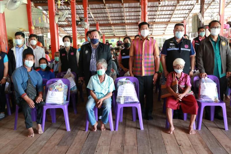 รมว.พม. ลงพื้นที่เ�