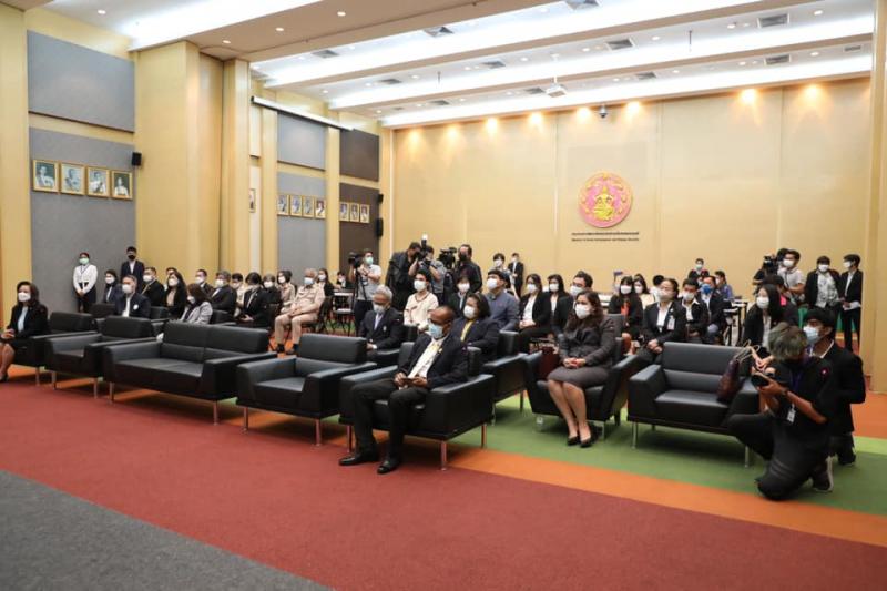 รมว.พม.เป็นประธานใ