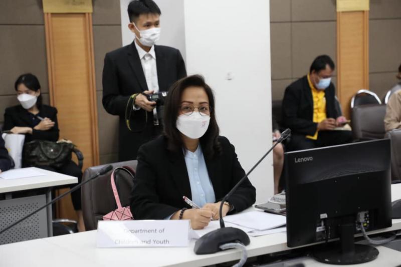 รมว.พม.ให้ Ms.kanni จากUN �