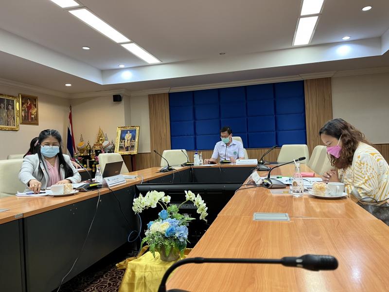 ที่ปรึกษาด้านสัง�