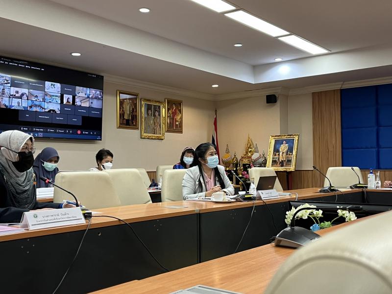 ที่ปรึกษาด้านสัง�