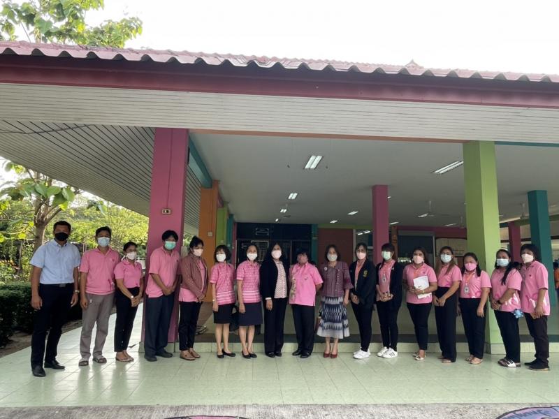 ผต.พม.พบผู้ว่าราชก