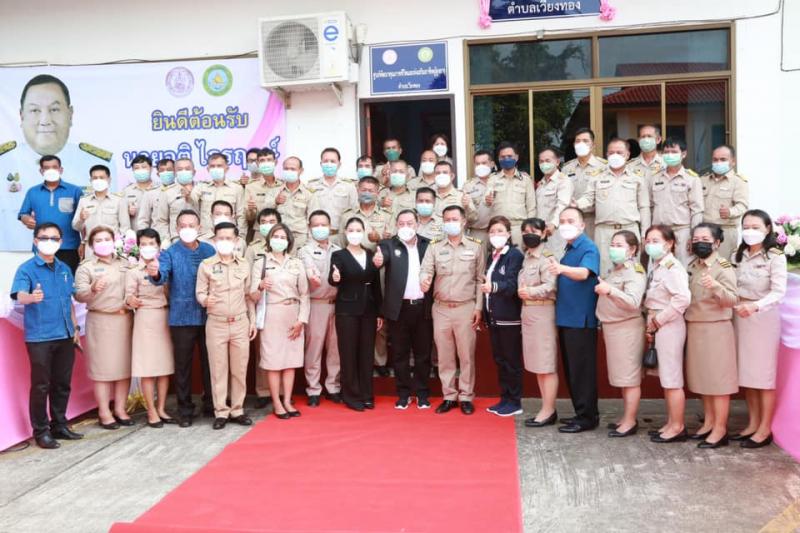 รมว.พม.พร้อมด้วยคณ