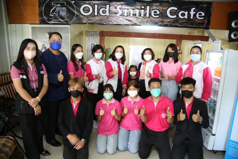 ปลัดพม.พร้อมด้วยค�
