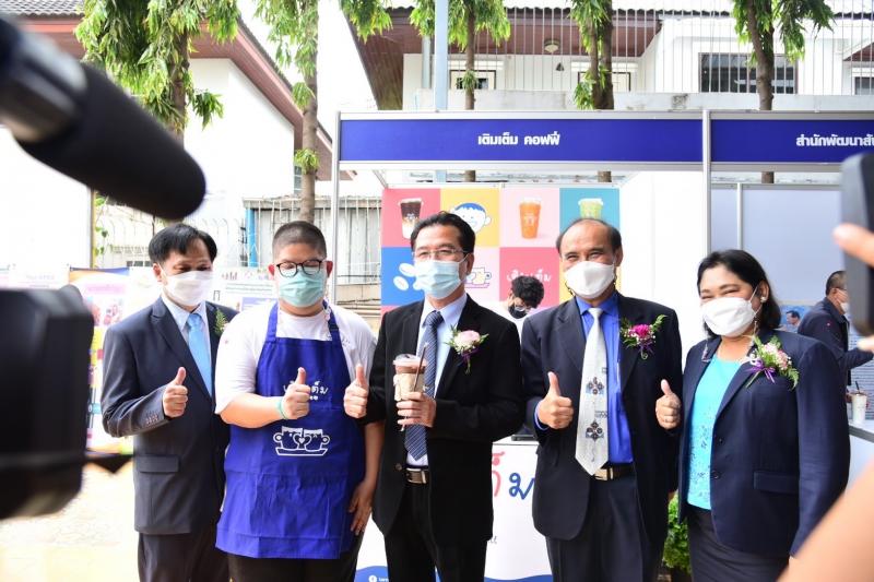 รองปลัดพม.เป็นประ�