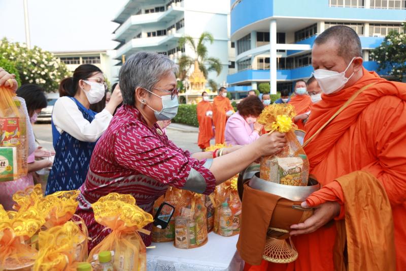 ปลัดพม.พร้อมคณะผู�