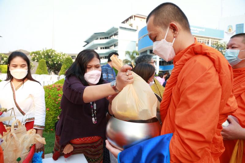 ปลัดพม.พร้อมคณะผู�