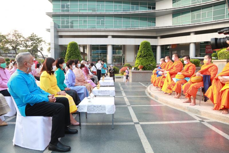 ปลัดพม.พร้อมคณะผู�