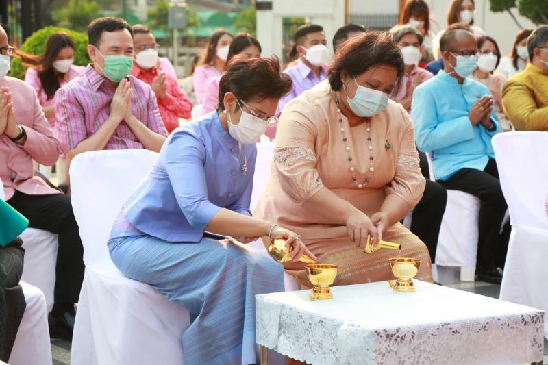 ปลัดพม.พร้อมคณะผู�