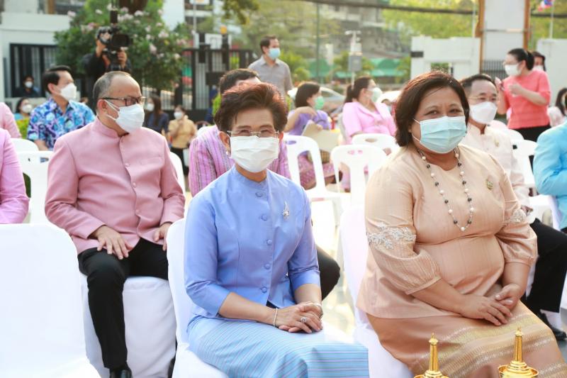 ปลัดพม.พร้อมคณะผู�